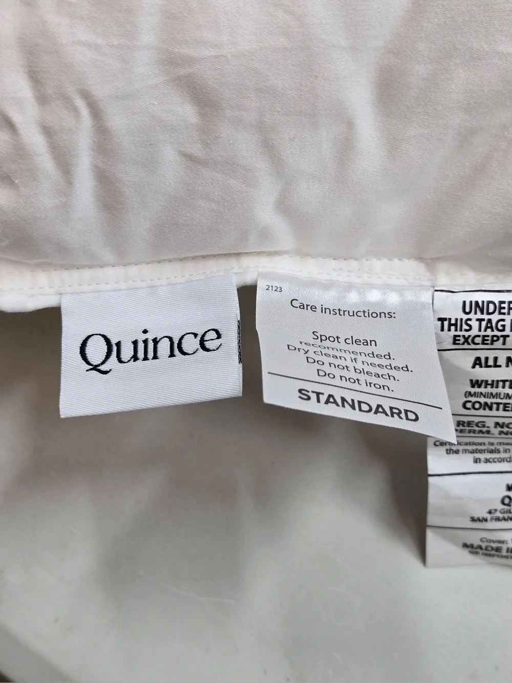 NWOT QUINCE Luxe White Goose Down Pillow Standard 9863